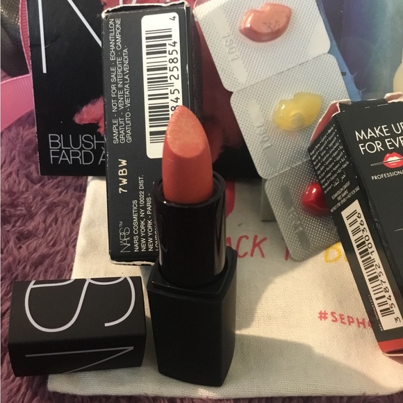 Brand New High End Make-Up Bundle - Picture 13 of 16